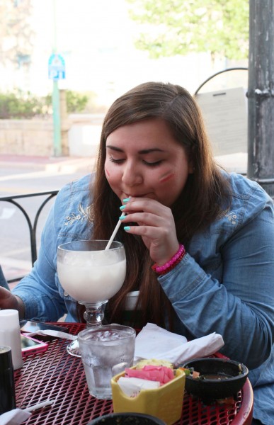 María Villaseñor enjoyed drinking “Agua de Horchata” during dinner. This traditional beverage is very hard to find in countries outside Mexico. 