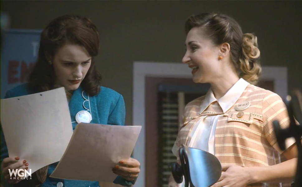 Local actor Rebekah Wiggins (right) plays housewife Gladys in “Manhattan.”