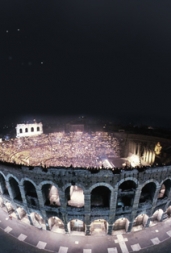 Performance at the Screen: Aida (Arena di Verona) 