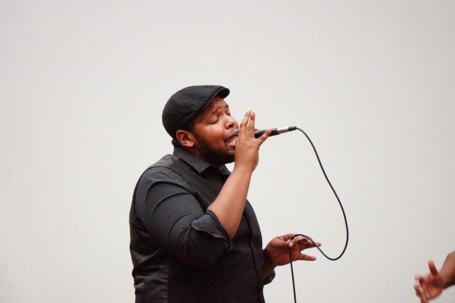 Ryan Henson performs “If I Ain’t Got You” during the Black History show on Feb. 20, 2015. Photo by Luke E. Montavon